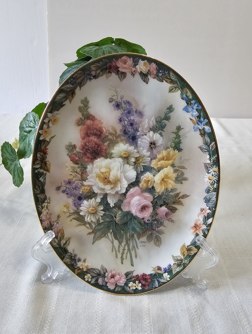 The Bradford Exchange White Oval Porcelain Collectible Plate - 'Remembrance'